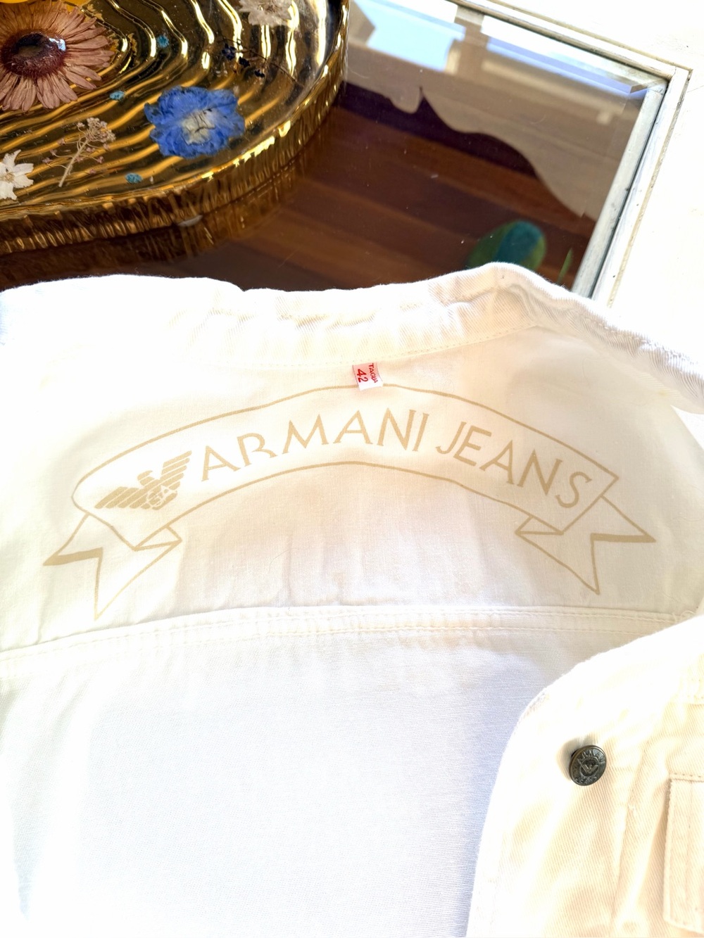 Armani Jeans White Denim Jacket with Sequin Tiger Patch and Multicolor LOVE - Picture 5 of 6